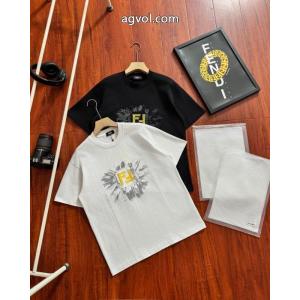 FENDI大胆に 都会的感 全国無料正規品半袖Tシャツブランド コピー 安心