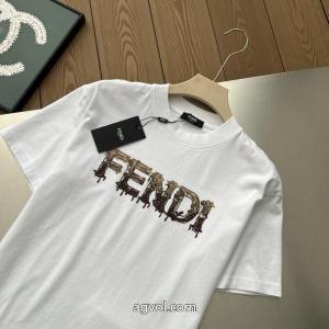 今季話題の一級品 お洒落な印象に 今年らしい着こなし偽 ブランドフェンディ半袖Tシャツ