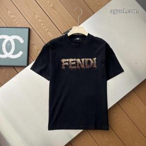 今季話題の一級品 お洒落な印象に 今年らしい着こなし偽 ブランドフェンディ半袖Tシャツ