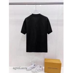 FENDIブランド スーパー コピー 通販入手困難限定アイテム 大人可愛いスタイル 着まわしアクセントTシャツ.