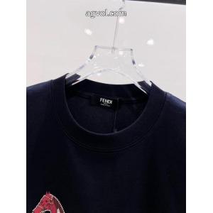 FENDIブランド スーパー コピー 通販入手困難限定アイテム 大人可愛いスタイル 着まわしアクセントTシャツ.