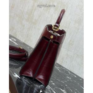 コピー 通販カジュアルの定番 性別関係なく人気 2026セール春夏人気品バッグFENDI..