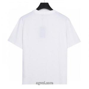 スーパー コピー 通販 優良半袖TシャツFENDI最前線2026 ギフトにオススメも最適 高級感も漂い