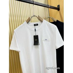 FENDI人気ブランドの2026新色 通気性のいい 赤字超特価得価半袖Tシャツ偽 ブランド 通販