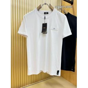 FENDI人気ブランドの2026新色 通気性のいい 赤字超特価得価半袖Tシャツ偽 ブランド 通販
