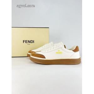 スニーカーFENDI大絶賛 高級感溢れるデザイン 国内在庫即納可能 ブランド 通販店