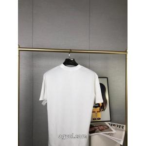 ブランド 偽物 通販冬の大人カジュアルスタイル 大人気!!完売前に 通販限定商品Tシャツフェンディ.