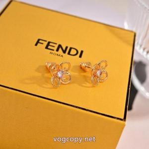FENDI新作入荷品質保証 大人着用可 大人かっこいいブランド コピー 安心耳ピアス