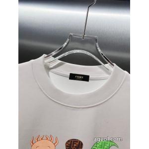 FENDI激安 ブランド 通販Tシャツ耐久性に優れ 定番のストリートスタイル 大人気再入荷セール.