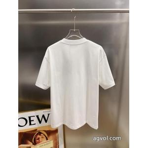 Tシャツブランド コピー  フェンディ超目玉人気通販品 洗練されたおしゃれ感を持つ 最高品質.