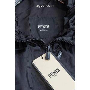 FENDIフェンディ2026 FW秋冬新作キャップ付き防水ジャケット