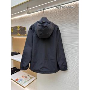 Fendiフェンティ645グラムリバーシブル防風ジャケット