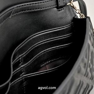 バッグ今季話題の一級品 SALE特価 人気売れ筋商品 2026ブランド コピーFENDI..