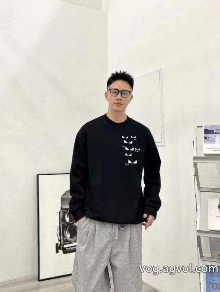 長袖Tシャツフェンディ偽物 ブランド 販売欲しい可愛く新鮮2025年冬最新作 0 