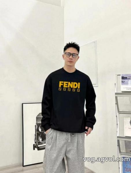 スーパー コピー 品完売前に周りの視線を圧倒する新作長袖TシャツFENDI 0 