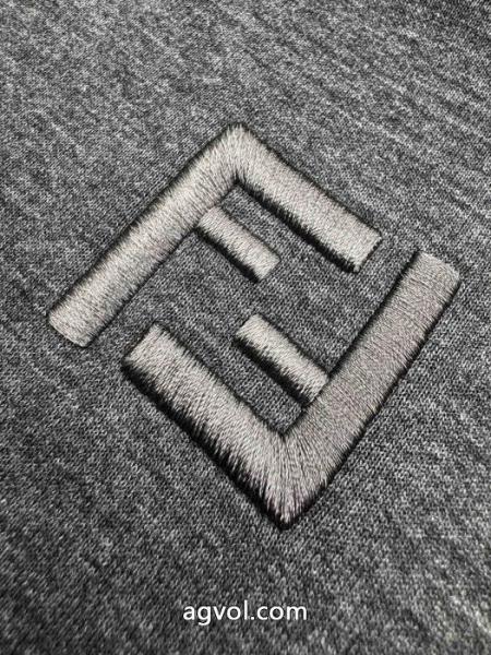 刺繍フードパーカーコピー 商品 販売FENDI毎シーズン人気が高い完売間近 2
