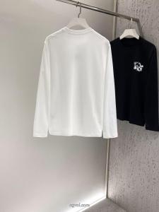 スーパー コピー 品冬に最強アイテム魅力的なポイント長袖TシャツFENDI