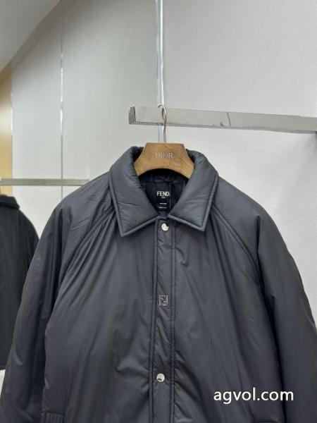 FENDI希少価値大 高級感のある 最新商品綿入れの服ジャケットコピー 商品 販売 1
