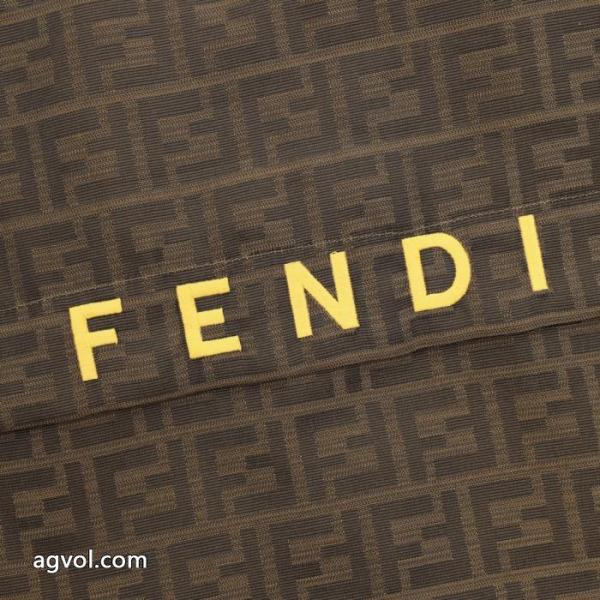 ブランド 激安話題人気商品 超人気モデル入荷 洗練された雰囲気コートフェンディ 2