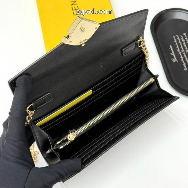 大人っぽい印象が素敵 最安値に挑戦 値下げ!ブランド 品 コピーバッグFENDI 2