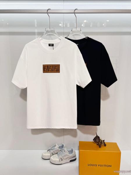 雑誌掲載ブランド 特別感満載のデザイン 完売再入荷  ブランド コピー 品FENDITシャツ 0 