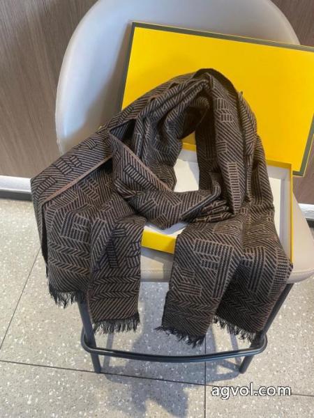 マフラー魅力的アイテム 人気セール送料無料 期限限定！ブランド コピー 品FENDI 5 