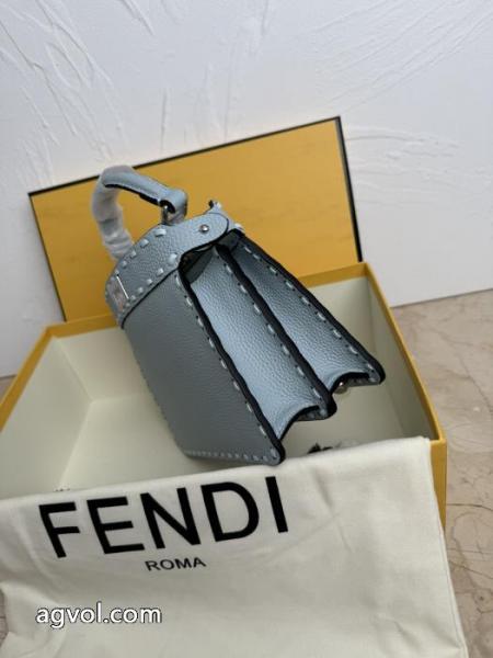 スーパー コピー 通販 優良FENDI バッグセレブも多数愛用 韓国の人気 高級感ある.. 3