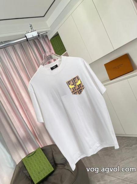 FENDIおしゃれ 海外限定モデル  女性大好き偽物 ブランド 激安    半袖Tシャツ.. 0 