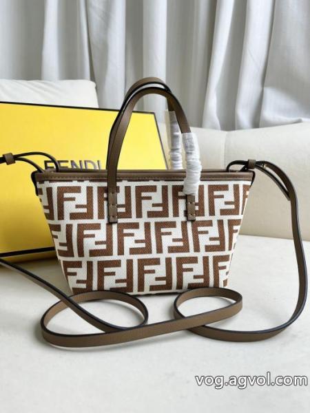 通販 ブランドFENDI    バッグ旅行にも最適 全国無料セール お買い得お得. 0 