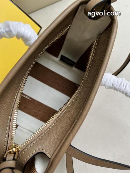 通販 ブランドFENDI    バッグ旅行にも最適 全国無料セール お買い得お得. 5 