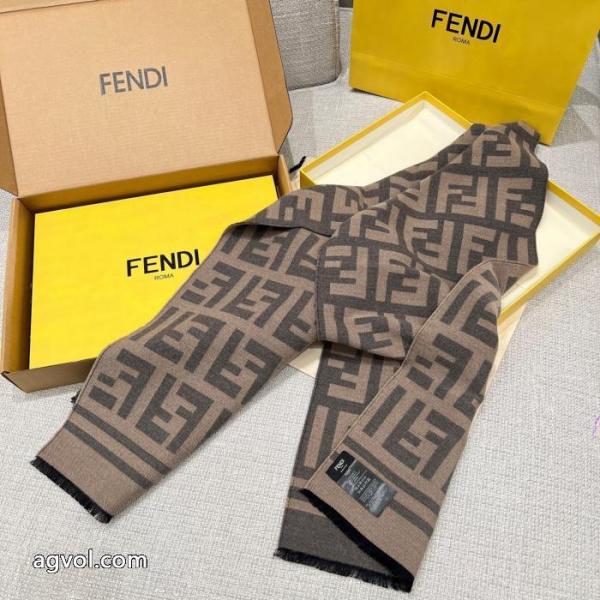 激安 通販 専門マフラー最新作入荷 ファッションな一品 冬秋物先行発売 フェンディ. 6 