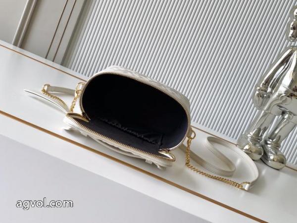 コピー 品 販売秋冬から人気継続中 お洒落スタイル SALE国内発送FENDI    バッグ. 5 