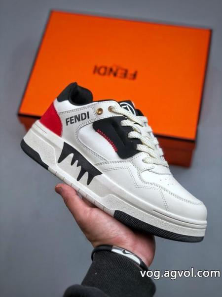 スニーカーFENDI人気話題 カジュアルなスタイル 品質保証得価偽 ブランド . 0