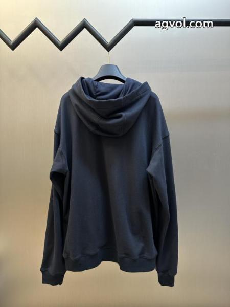 ブランド 激安パーカー人気沸騰アイテム 稀少*限定セール 2026限定新作FENDI 1