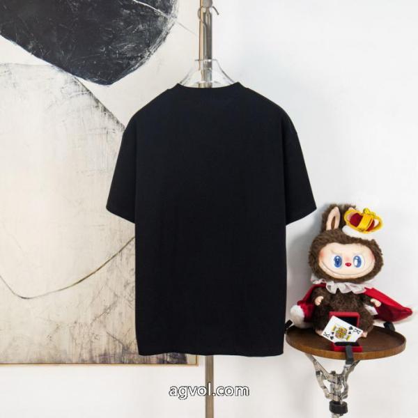 半袖Tシャツ数量限定再入荷 一番人気 芸能人愛用FENDI激安 ブランド 1