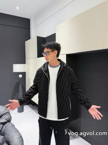 新品保証 シンプルなデザイン 格好良いジャケットFENDIコピー 品 販売 0 