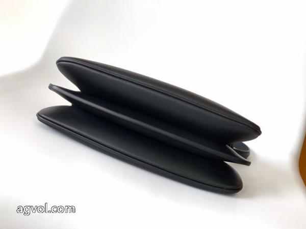 コピー 商品 ブランド上品保証 一目瞭然人気ブランド 大人の魅力を溢れるフェンディバッグ.. 3