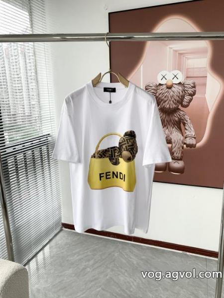 FENDI数量限定在庫限り 2026新品入荷 人気商品新色登場!偽 ブランド サイト半袖Tシャツ 0