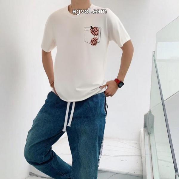 気分が上がる憧れブランド 注目の一品 センス抜群スーパー コピー 通販 優良半袖TシャツFENDI 1