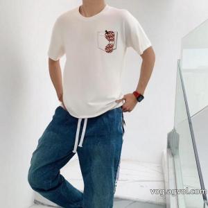 気分が上がる憧れブランド 注目の一品 センス抜群スーパー コピー 通販 優良半袖TシャツFENDI