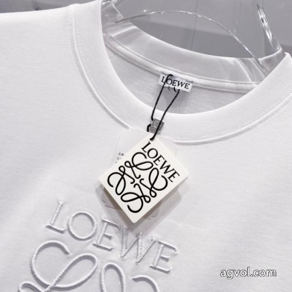 期間限定激安 パーフェクト 夏の買い必須!LOEWE半袖Tシャツブランド コピー 専門 4