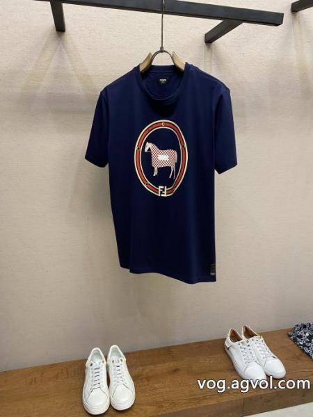 半袖TFENDI人気限定品 リラックスした雰囲気に TOPセラー賞受賞!ブランド 通販店. 0