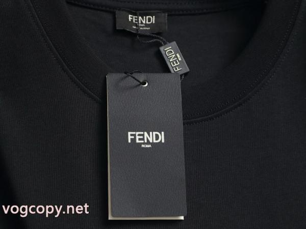 半袖Tシャツコピー ブランド 販売2026年夏 人気 優しい色合い ロゴが素敵FENDI 1