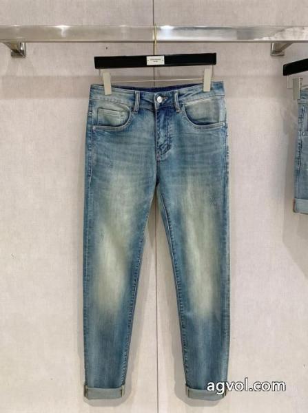 ジーンズスーパー コピー 通販 優良FENDI在庫確保済 新登場 現代的な印象 2