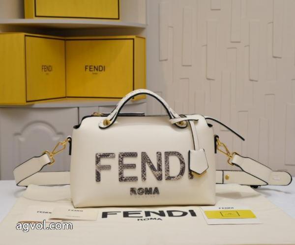 バッグ今季人気絶大 お洒落な存在感  今季爆発的な人気ブランド 通販店FENDI 5 