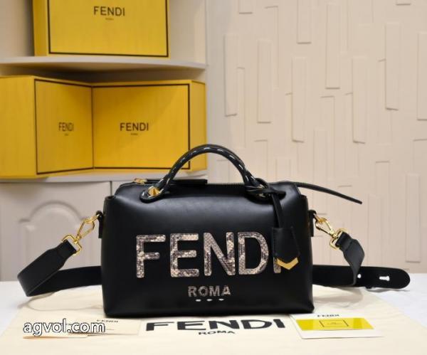 バッグ今季人気絶大 お洒落な存在感  今季爆発的な人気ブランド 通販店FENDI 6 