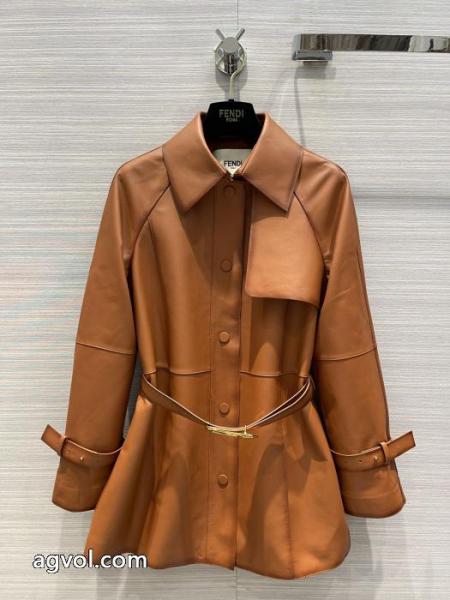 コート気品たっぷり 希少入荷 目につくブランド コピー s 級FENDI. 1