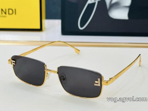 大人っぽいデザイン 今シーズン新作!大人もOK! 人気モデルフェンディブランド コピー 優良店サングラス. 0