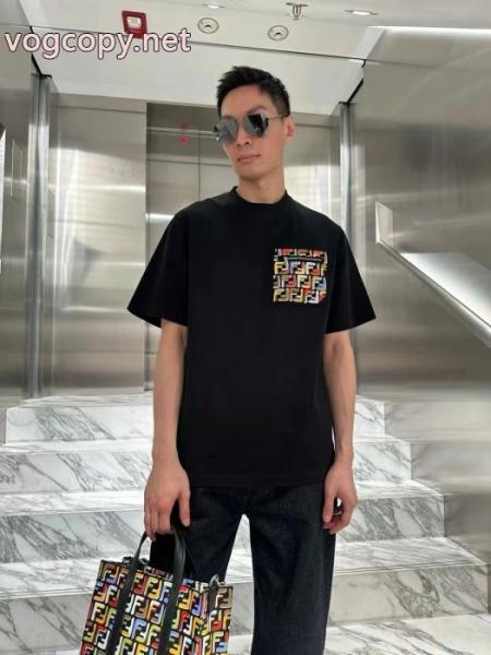 ブランド コピー爆発的な人気 26ss 海外限定半袖TシャツFENDI 1