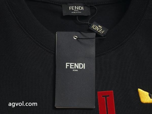 今年マスト お洒落が人気新品 素敵なデザインブランド コピー 安心半袖TシャツFENDI 5 